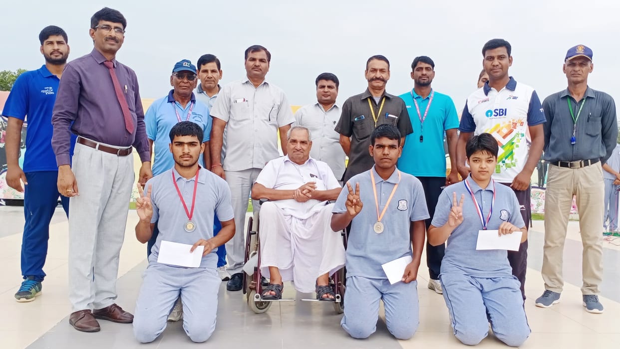 Three boxers of SD school won medals in three states