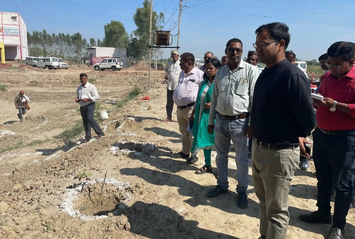 Hathras: Dirty water should not fall in Amrit Sarovar