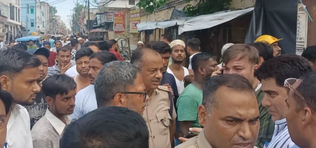 Accident in Uttarakhand: Roof of a dilapidated school collapsed in Roorkee, worker buried in Debris, See Photos