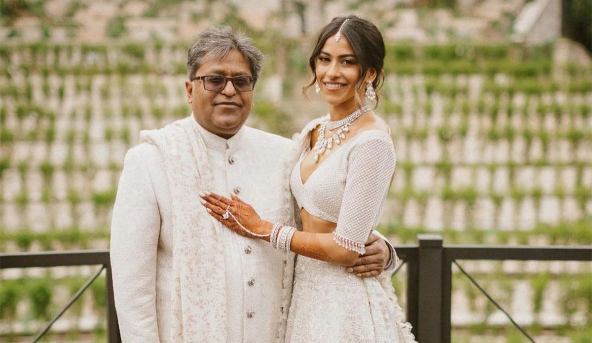 Lalit Modi daughter beats Bollywood actresses in beauty See Couple Family members Photos here