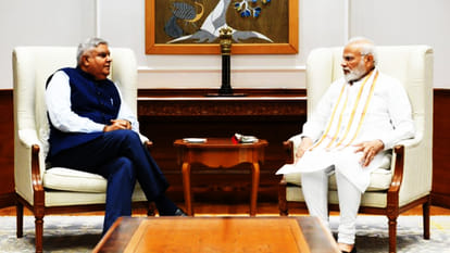 जगदीप धनखड़ और प्रधानमंत्री नरेंद्र मोदी।