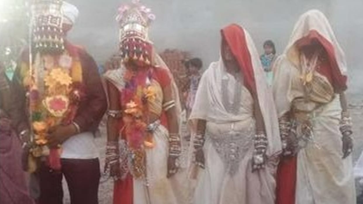 MP Panchayat Election result Alirajpur Former Sarpanch two wives win in election one became Sarpanch other Panch