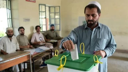 PML-N leader Maryam Nawaz offers 'hand of friendship' to Imran Khan's party