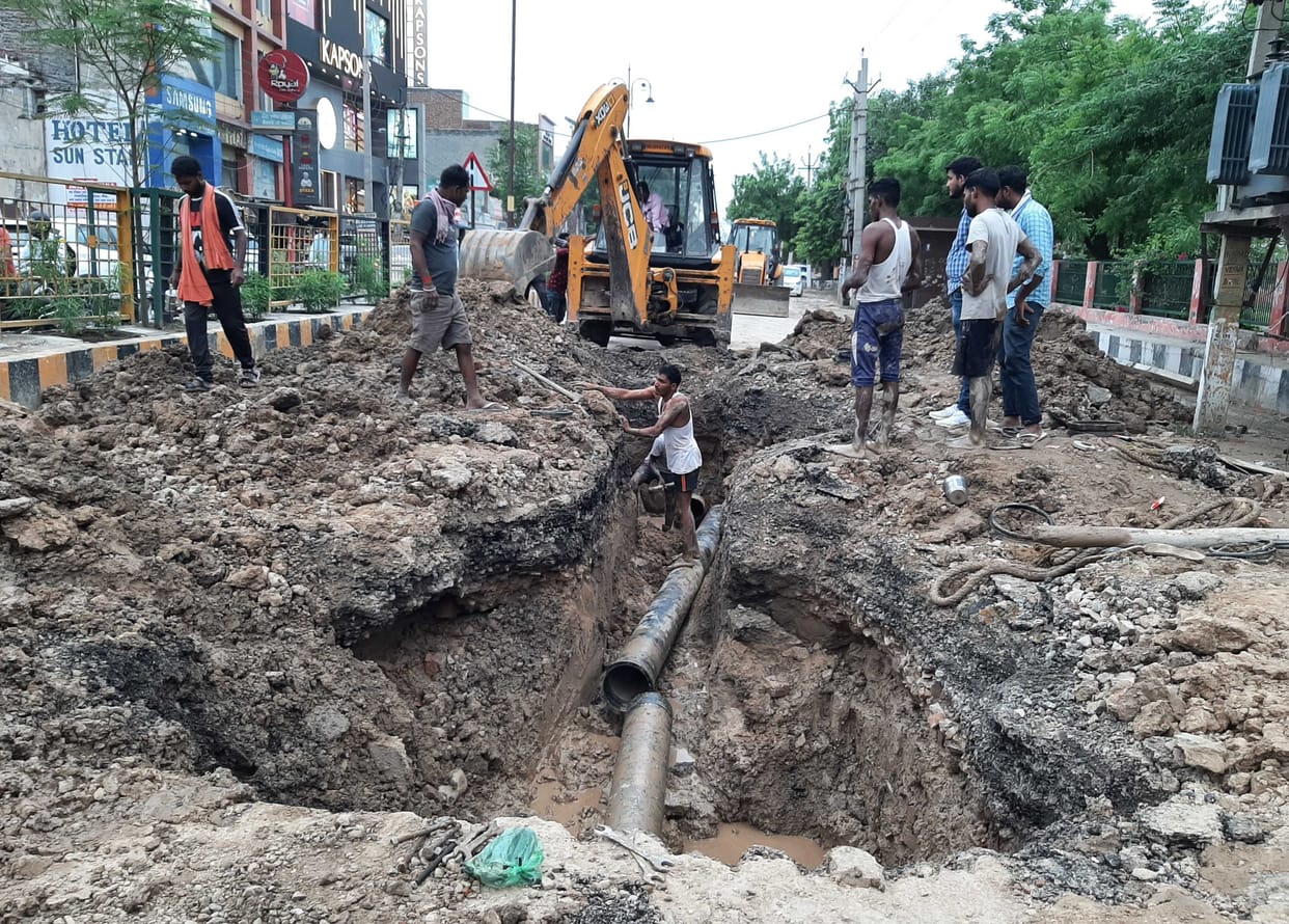 If leakage was found at another place on Delhi Road, 35 feet long drinking water pipeline was changed.