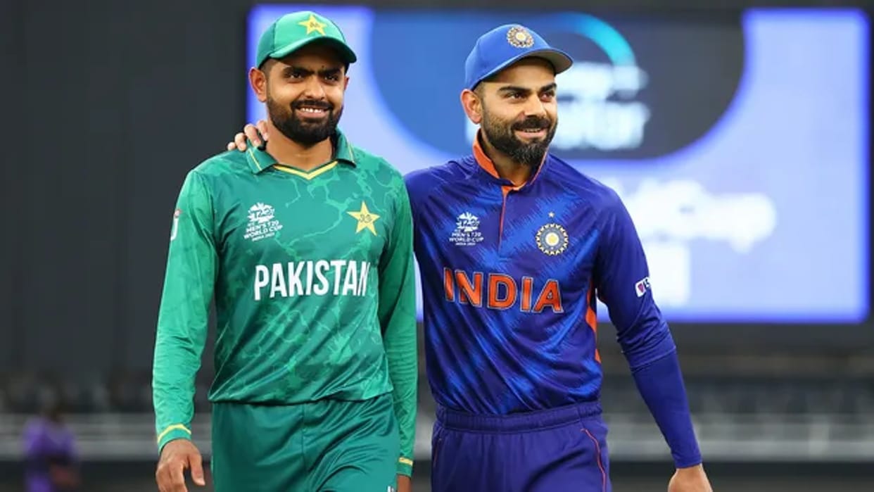 IND VS PAK asia cup Babar Azam does not want to compare himself with Virat Kohli says I learned a lot from him