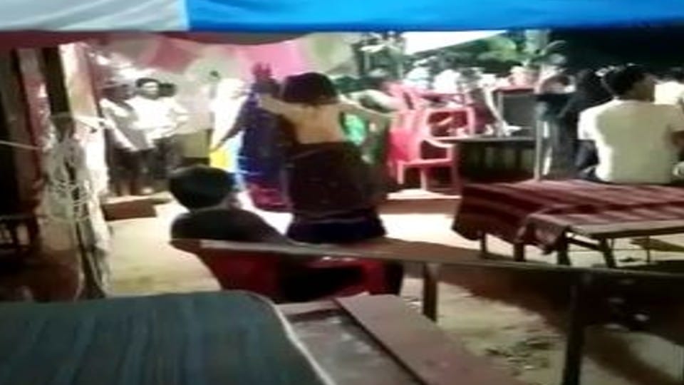 Woman dies while dancing on Giriraj Parikrama Marg in Govardhan Mathura