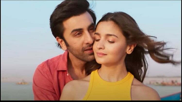 Brahmastra: Ranbir Kapoor Alia Bhatt Kesariya Song Is On The Top On ...