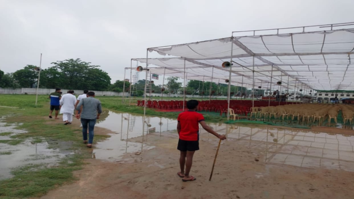 Chaudhary Jayant Singh has postponed the Yuva Panchayat due to rain see photos
