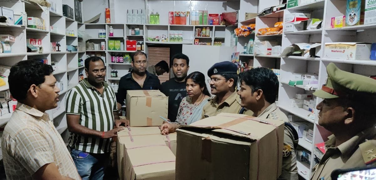 Hardoi, 2188 tincture vials recovered, two medical stores seized