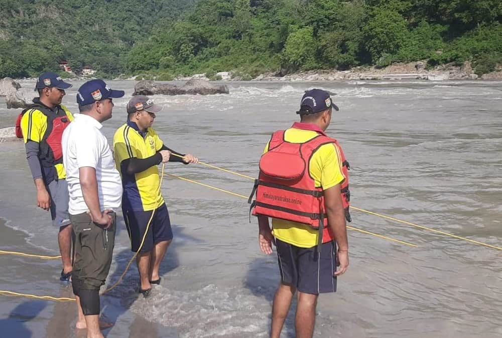 Rishikesh News: Three friends drowned into ganga river during Birthday party photos