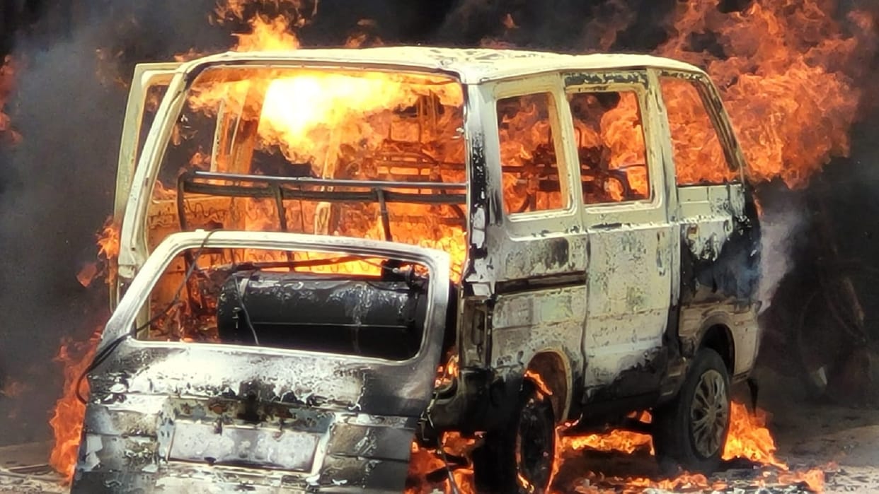 Basti Car caught fire moped and shop damaged during LPG refilling in Vikramjot
