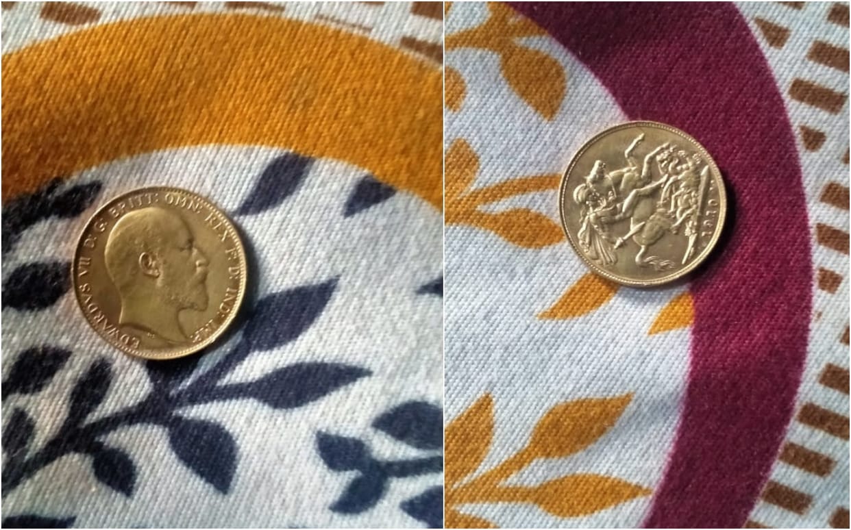 Treasure came out From ground gold coins found During excavation in Jaunpur police took possession