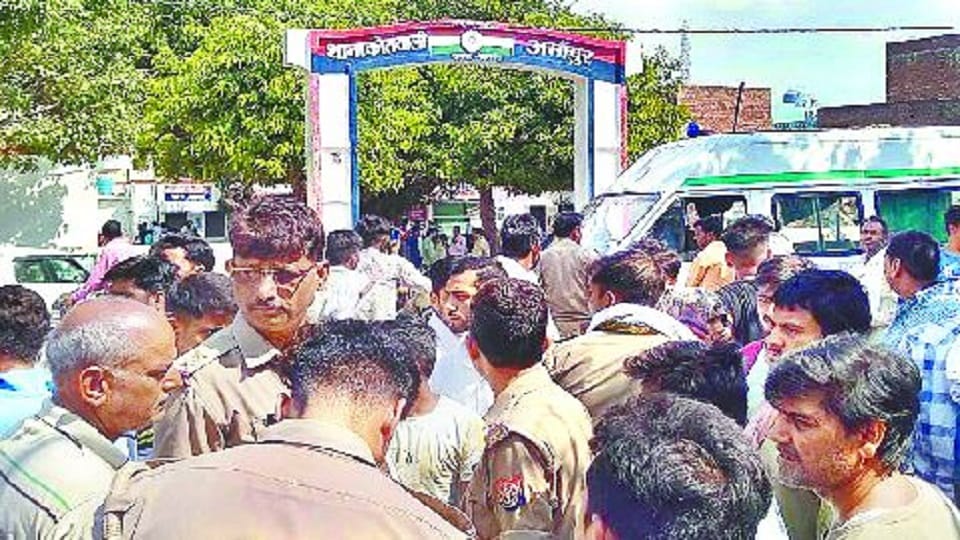Teacher found dead on Bamba's track family accuses school manager of murder in Kasganj