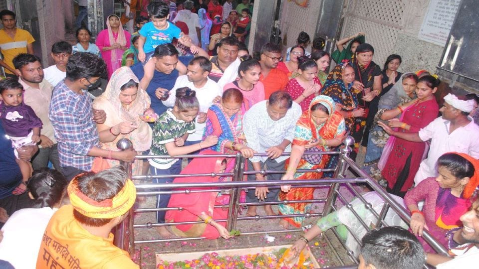 Sawan Somwar 2022 Rajeshwar Mahadev temple mela starts devotees will gather on Shiv Temples in Agra