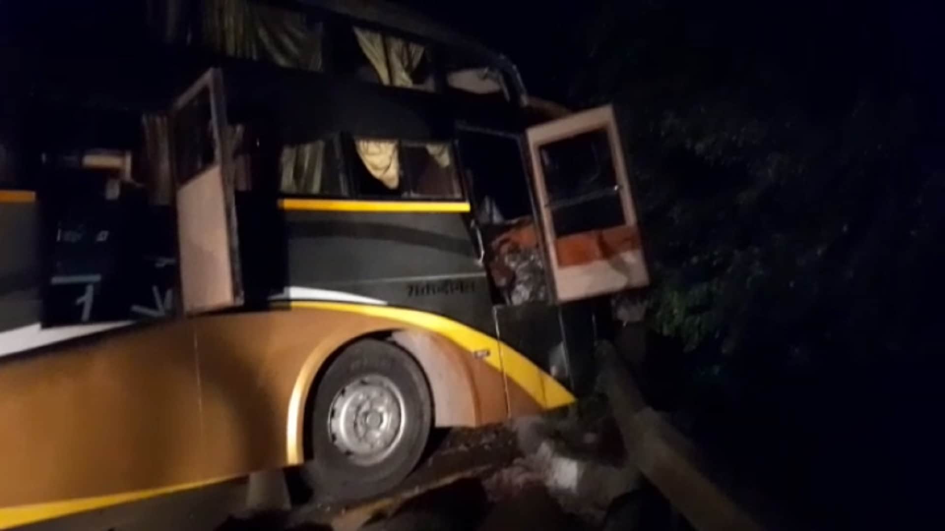 rampur road accident news passenger told Songs were playing in bus suddenly there was a loud bang