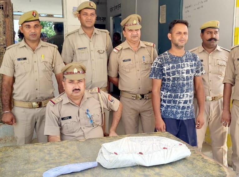 One accused arrested with a luxury car stolen from Delhi, sent to jail