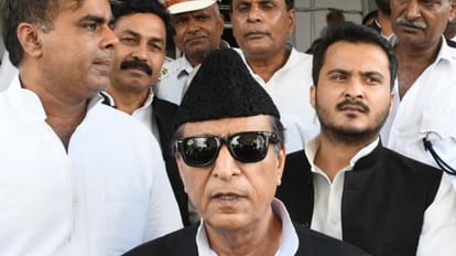 आजम खां व उनके बेटे अब्दुल्ला