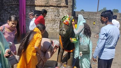 Sawan Somvar 2022: Sawan First Somvar Devotees Paid Obeisance In Lord Shiva Temples