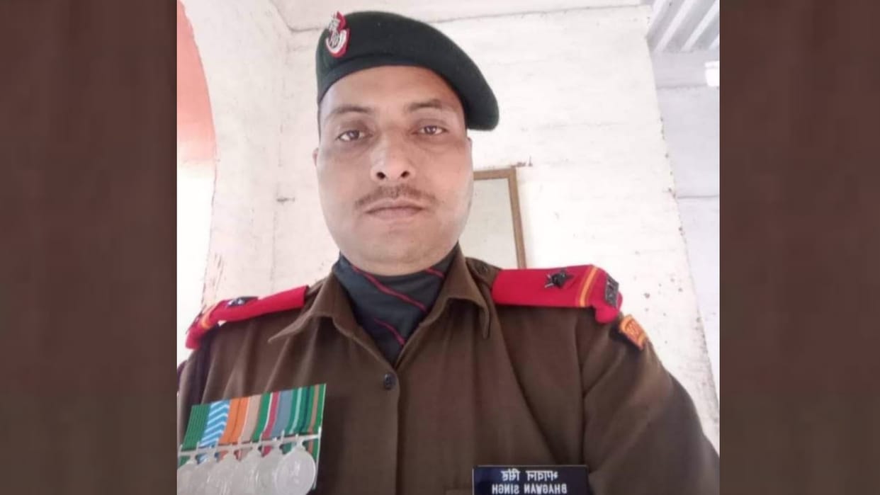 A soldier died in a granade attack in Jammu Kashmir.