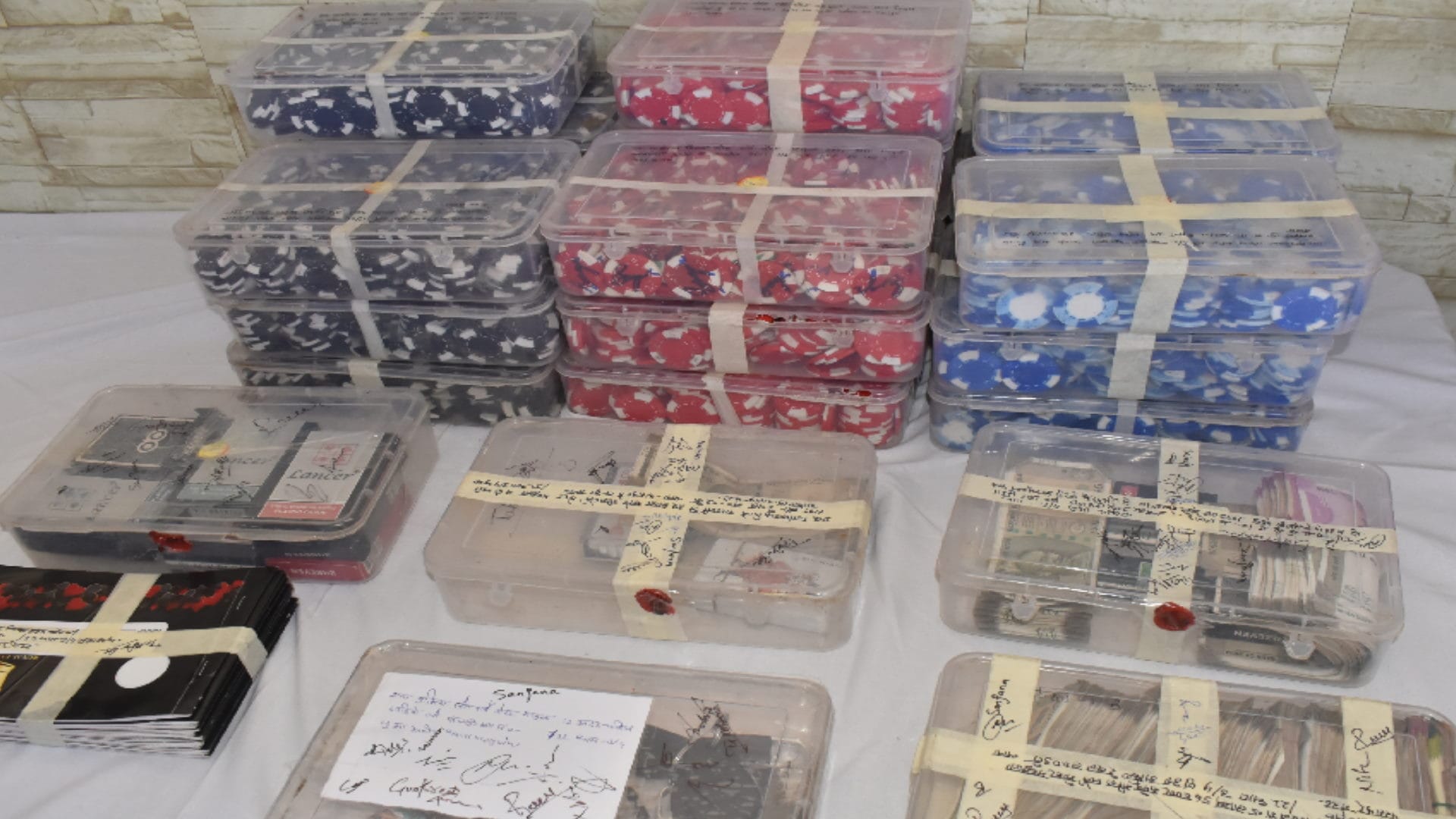 Police raid online casino: accused use to came Meerut resort by luxry cars, billions of syndicate casinos running in many states