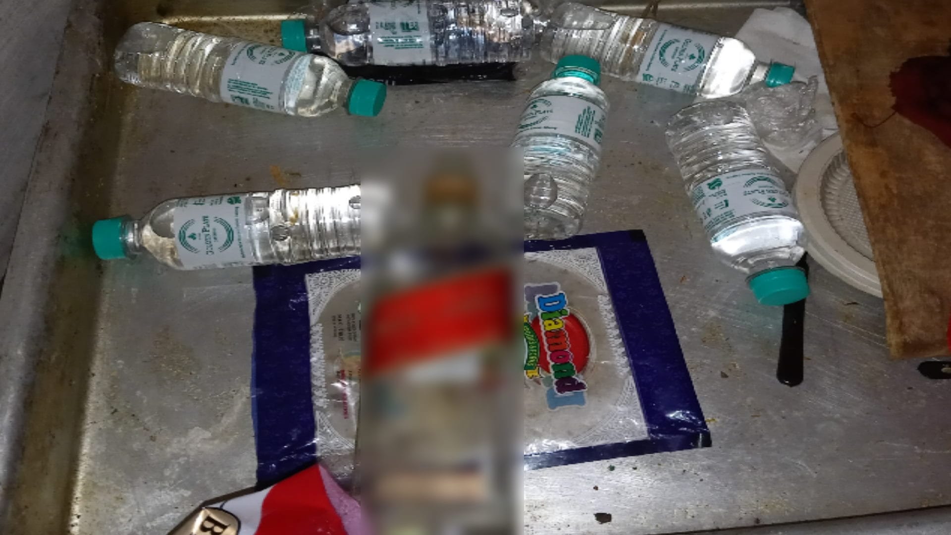 Police raid online casino: accused use to came Meerut resort by luxry cars, billions of syndicate casinos running in many states