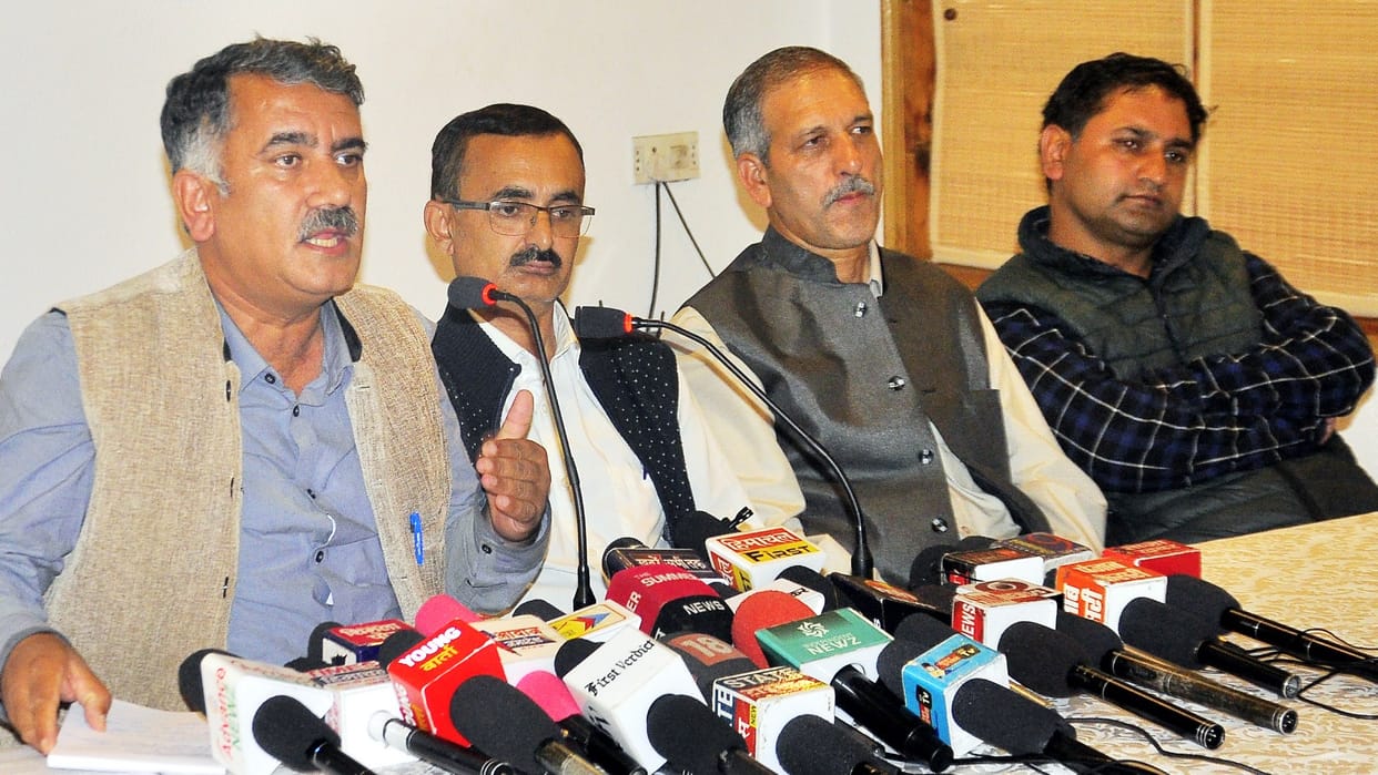 himachal pradesh apple growers demands to reduce GST on apple carton