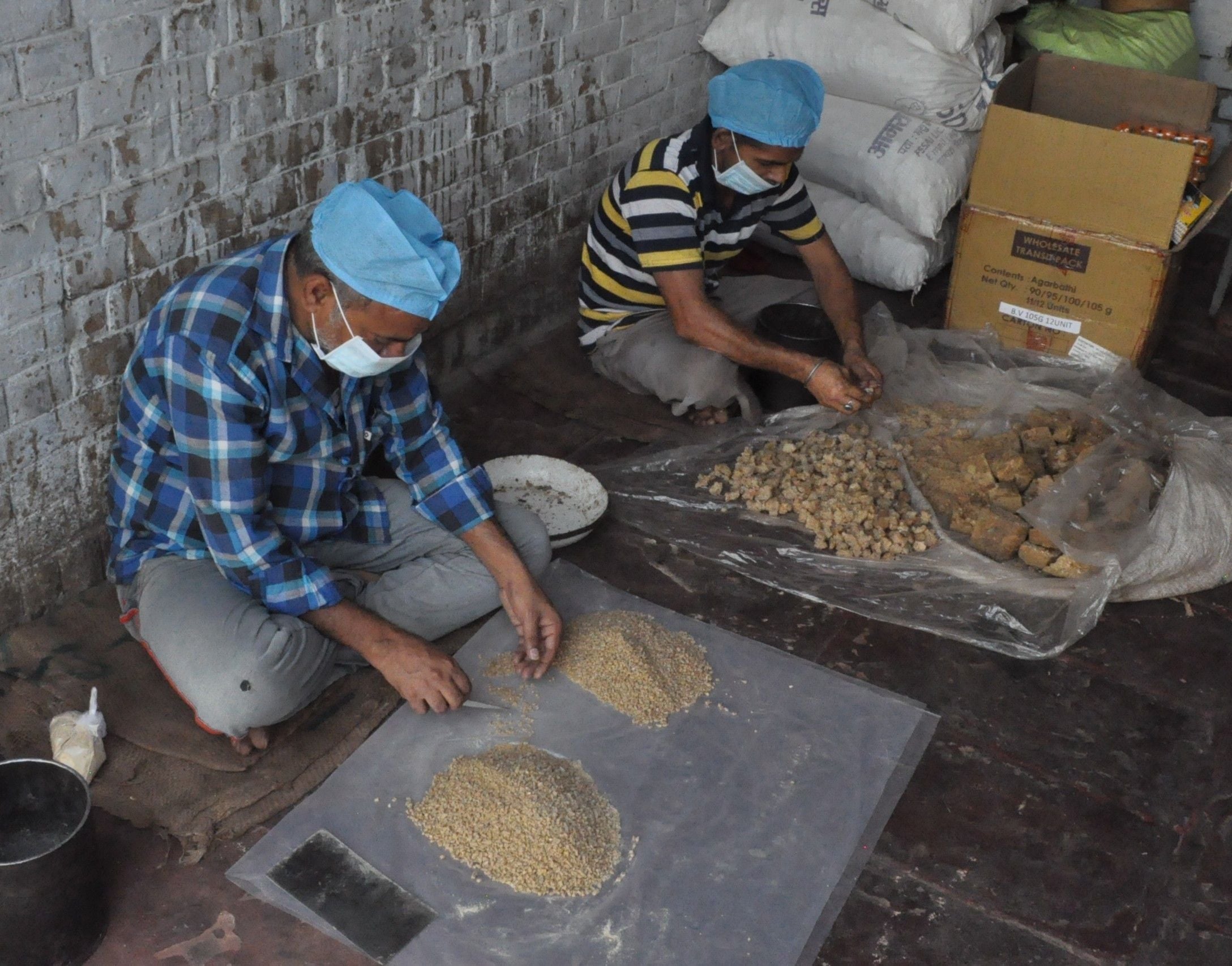 Hathras: Business troubles persist, how to keep the smell of asafetida intact