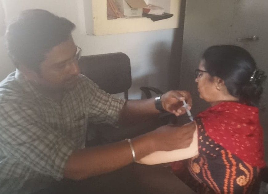 Hathras: Precautionary dosage figure crosses 2,500 in three days