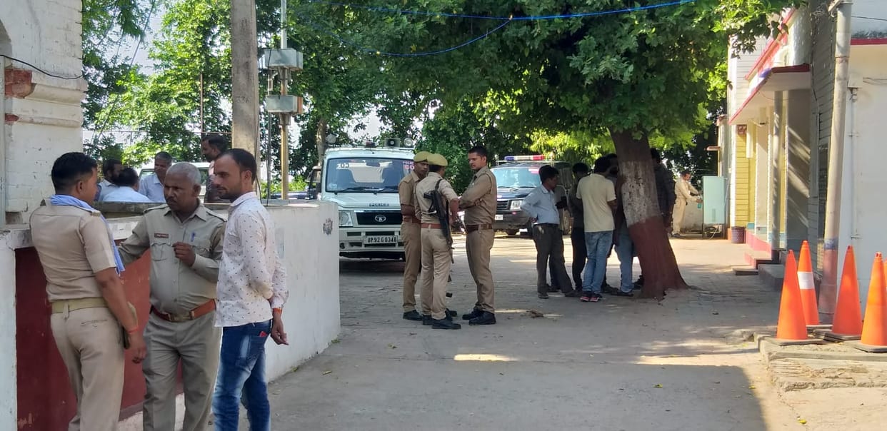 Electricity team went to check in Jalaun, assaulted, tahrir given to Kotwali police