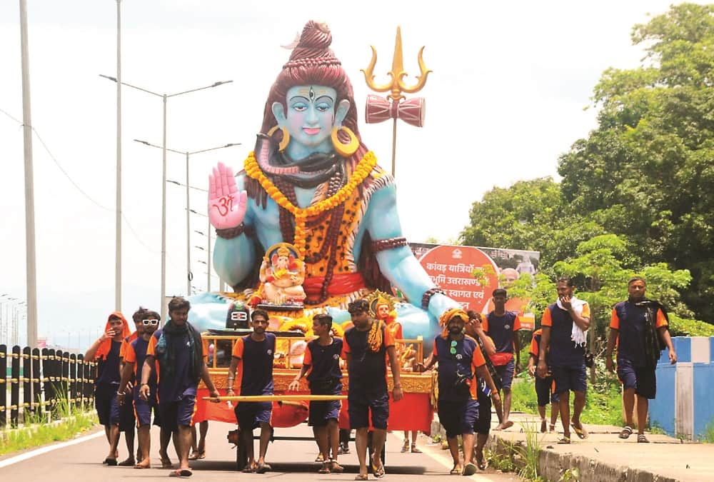 Kanwar Yatra 2022: delhi women come haridwar for kanwar see photos of shiva kanwar