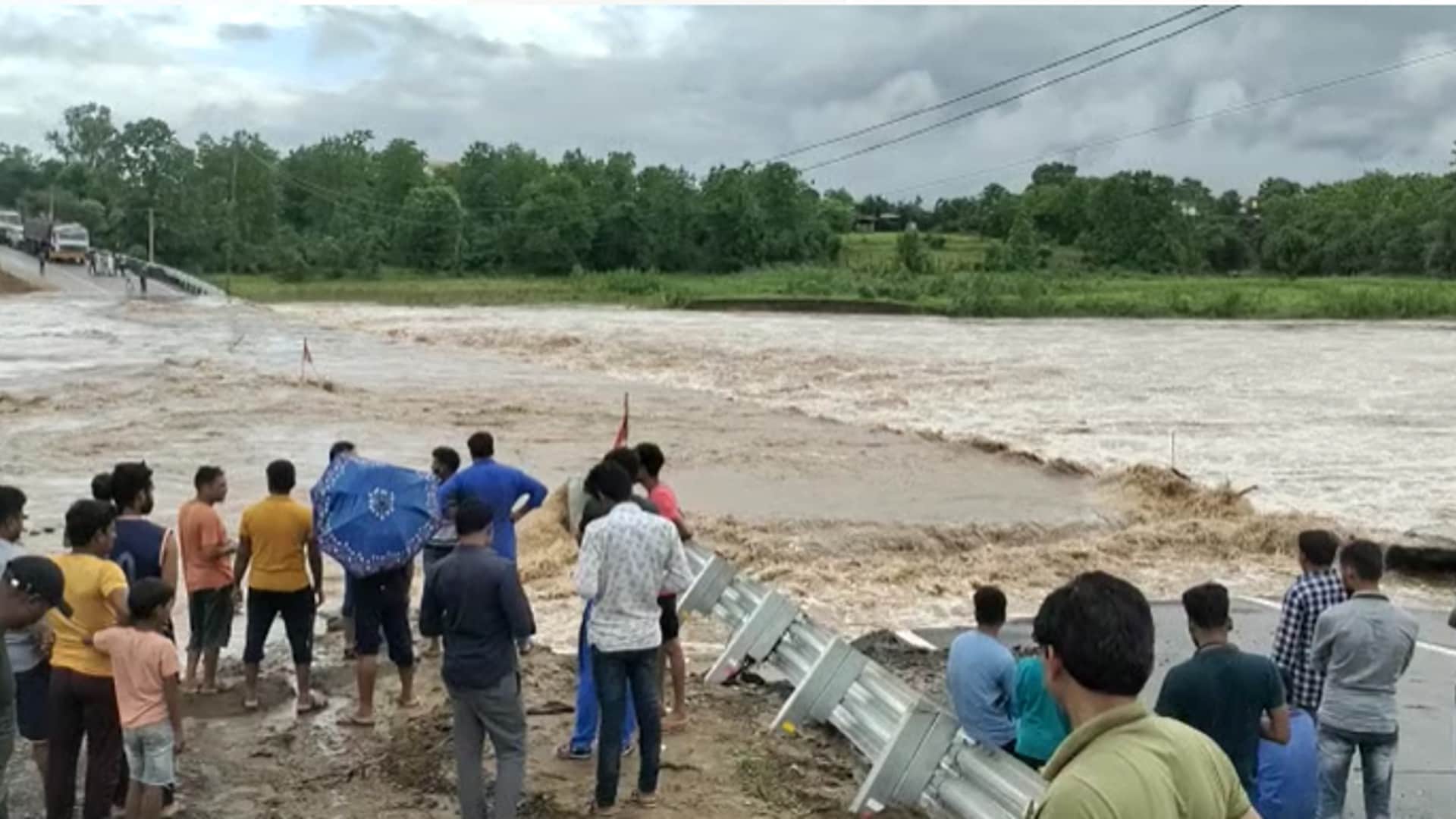 Narmada-Tapti in spate due to heavy rains in Madhya Pradesh, water being released from Tawa dam, inundation in many areas