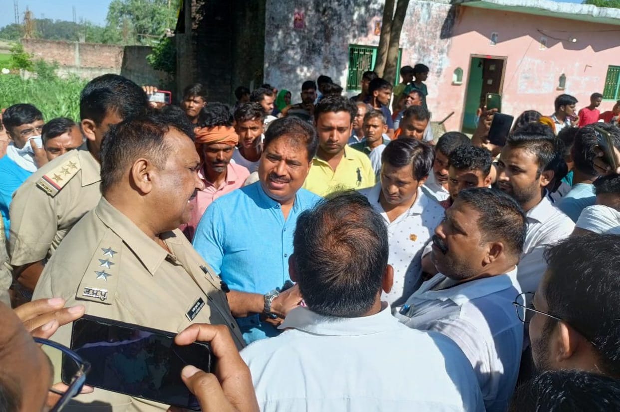 Real brothers and their father named in the murder of public service center operator