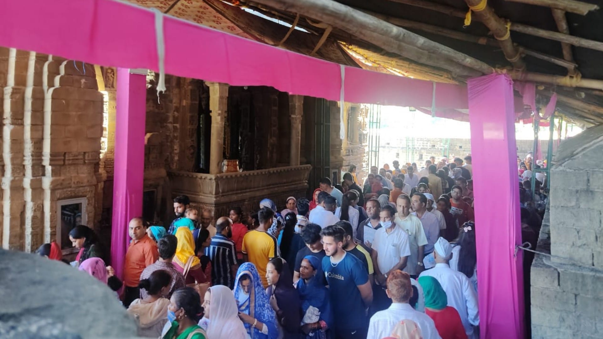 Sawan Somvar 2022: Sawan First Somvar Devotees Paid Obeisance In Lord Shiva Temples