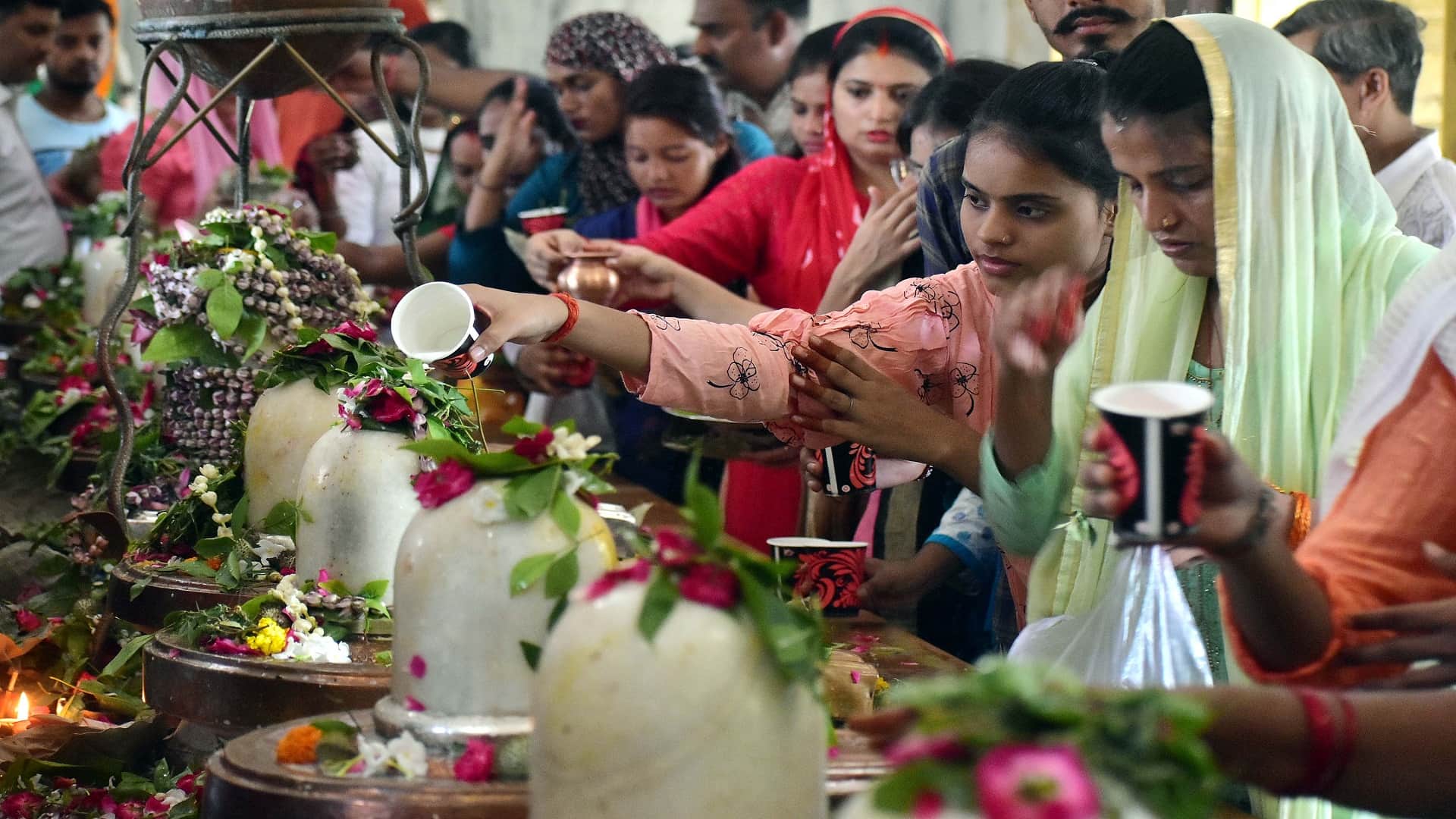 On the first Monday of Sawan became Shiva Bol bom everywhere