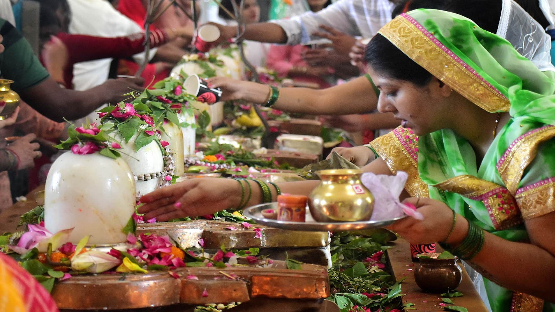 On the first Monday of Sawan became Shiva Bol bom everywhere