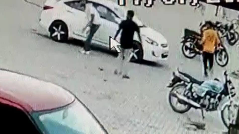 Firing between two groups in Ludhiana