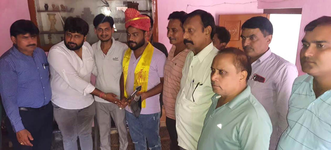 The Brahmin society welcomed Sameer as CA