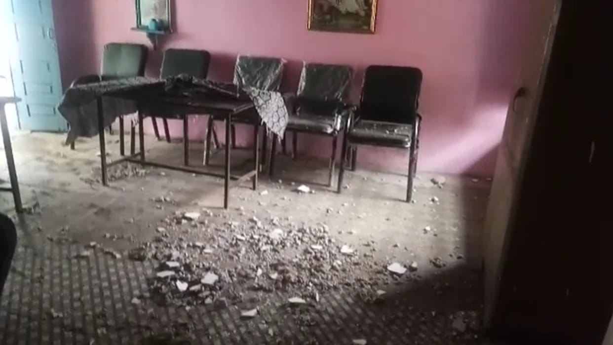 Plaster of CM Rise School fell in Shajapur, major accident averted due to holiday
