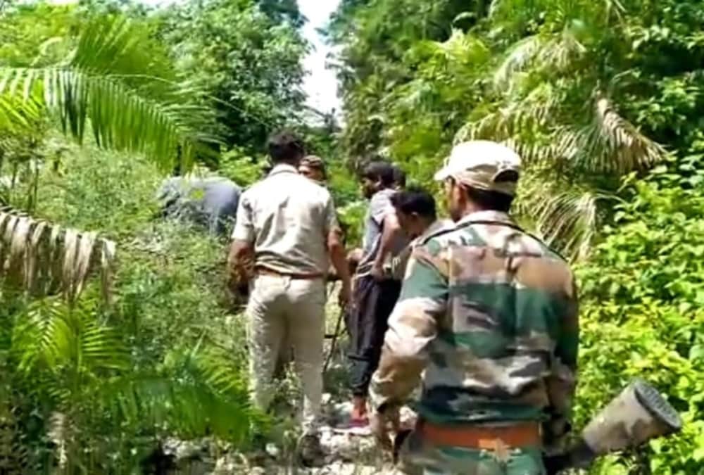 Nainital News: angry villagers did highway jam for Tiger terror photos