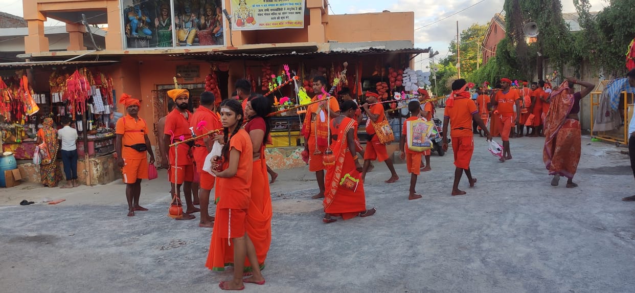 Lahuri Kashi resonated with the cheers of Har Har Mahadev