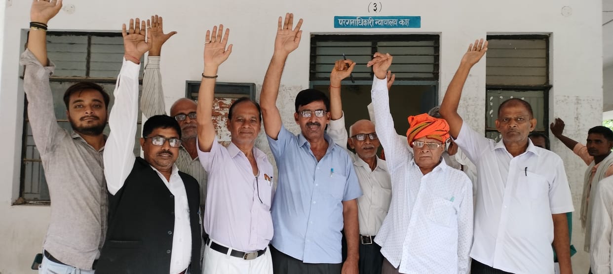 Advocate sitting on fast to take action against Tehsildar