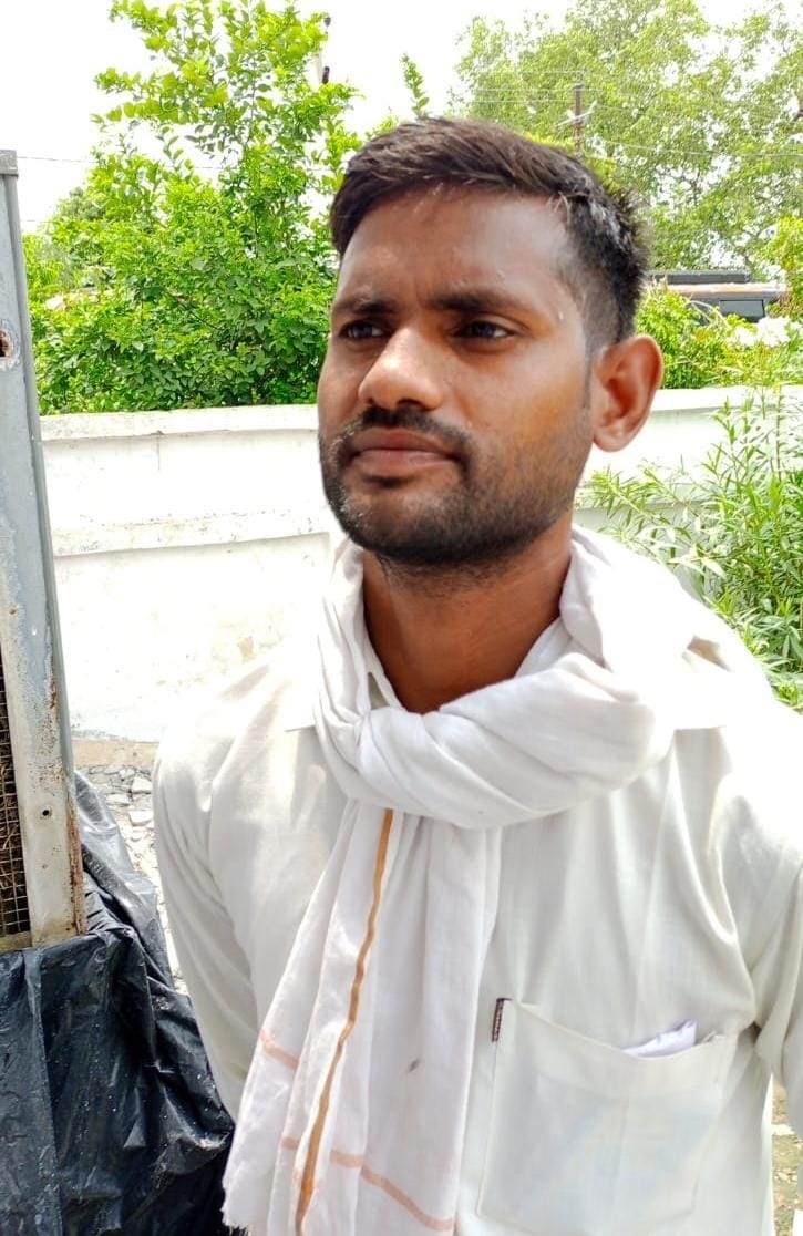 Auraiya: 90 thousand rupees kept in the bike's trunk stolen