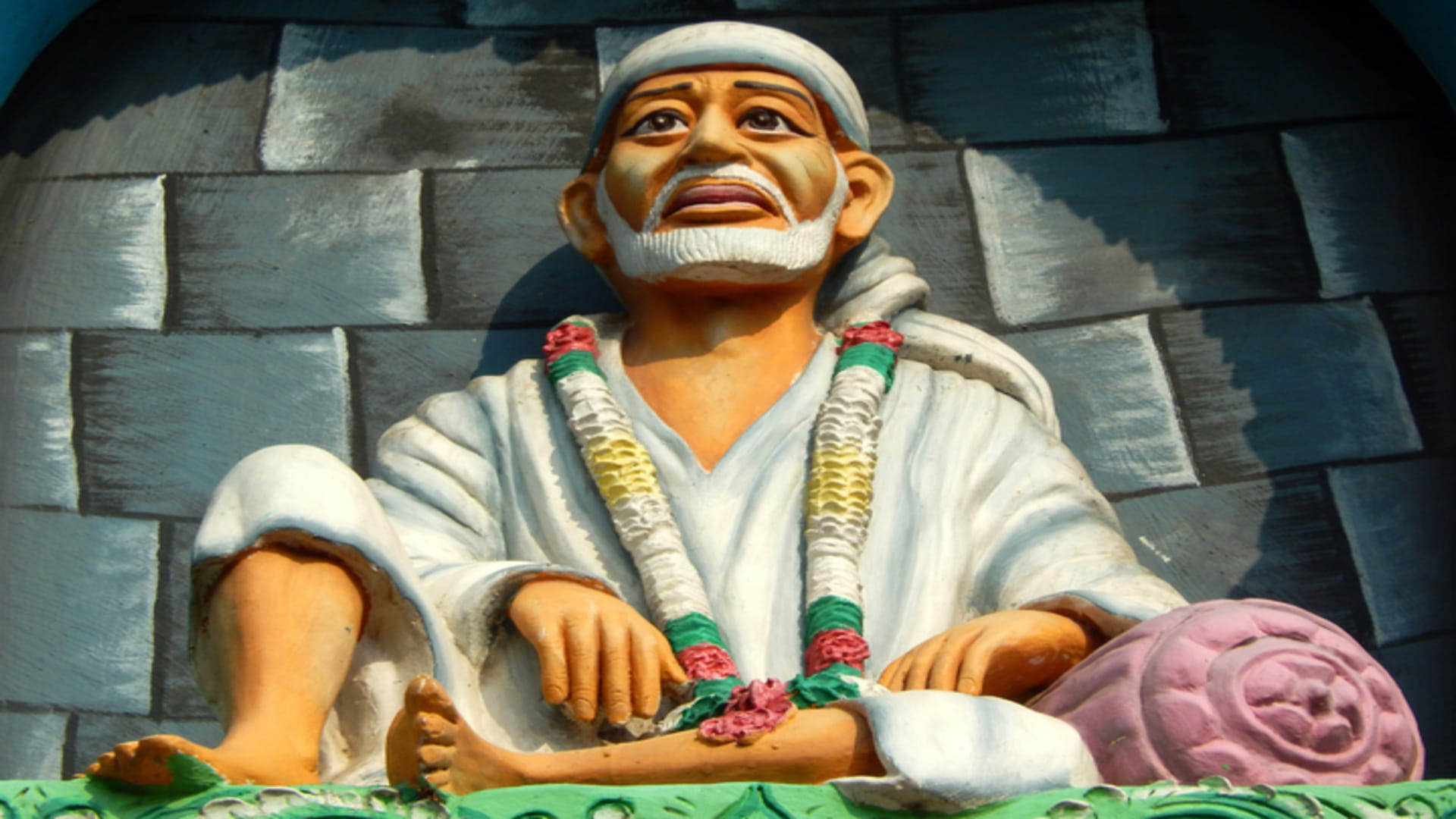 IRCTC Tour Package for Shirdi Sai Baba Darshan Know Trip Fare and Booking Details in Hindi