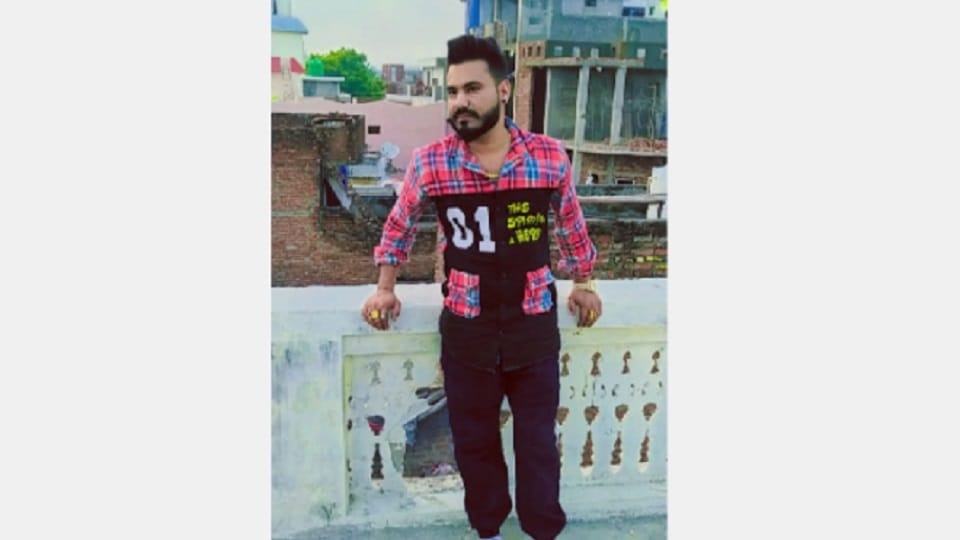 Delhi Rs 500 was lent to a friend, if asked for back attacked with a knife died in hospital accused arrested