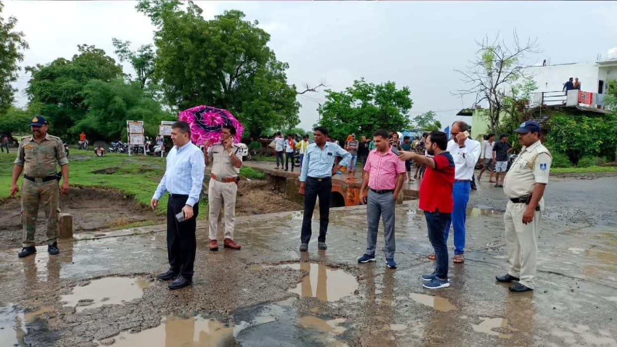 MP News: Waterlogging in many areas due to heavy rains in Rajgarh, Collector and SP took stock