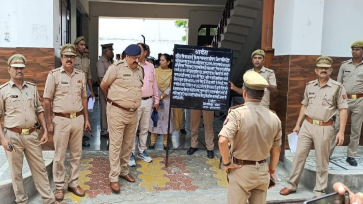 Police attached  infamous Sushil Mooch  house Bhopa Muzaffarnagar