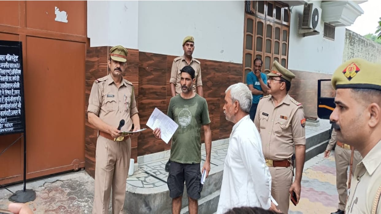 Police have attached property worth 57 lakhs of criminal Sushil Mustache in Muzaffarnagar, see photos