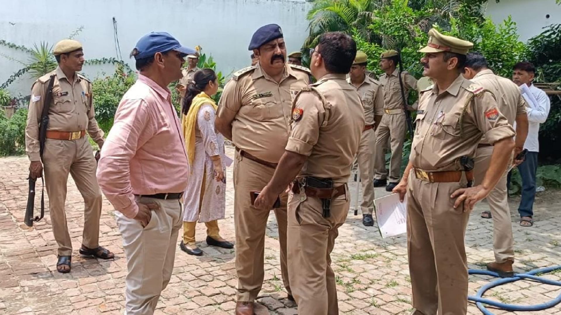 Police have attached property worth 57 lakhs of criminal Sushil Mustache in Muzaffarnagar, see photos