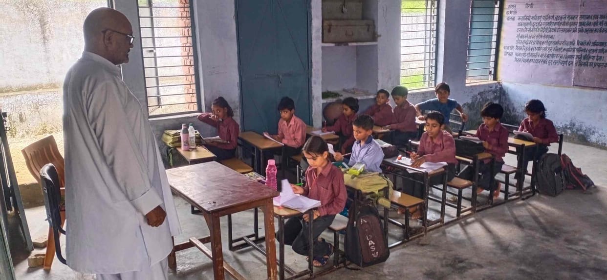 Four months have passed since the new session started, 25 thousand students did not get books