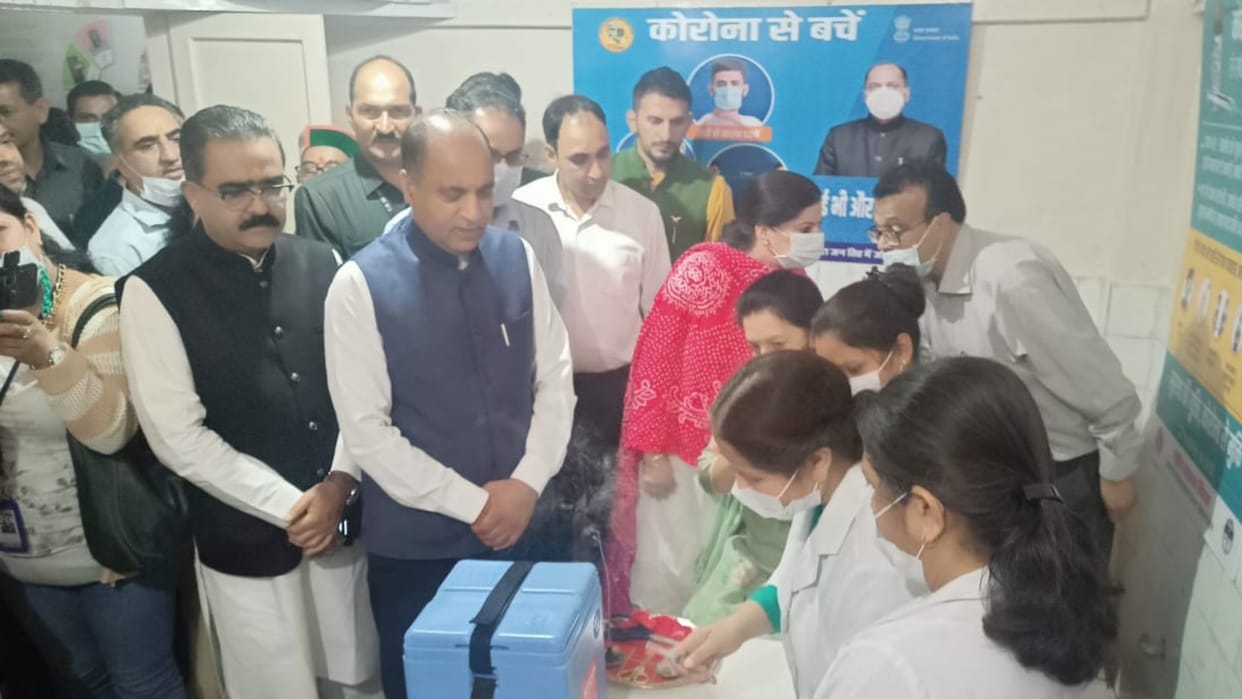 CM Jairam Thakur launches COVID Vaccination Amrit Mahotsav in Shimla